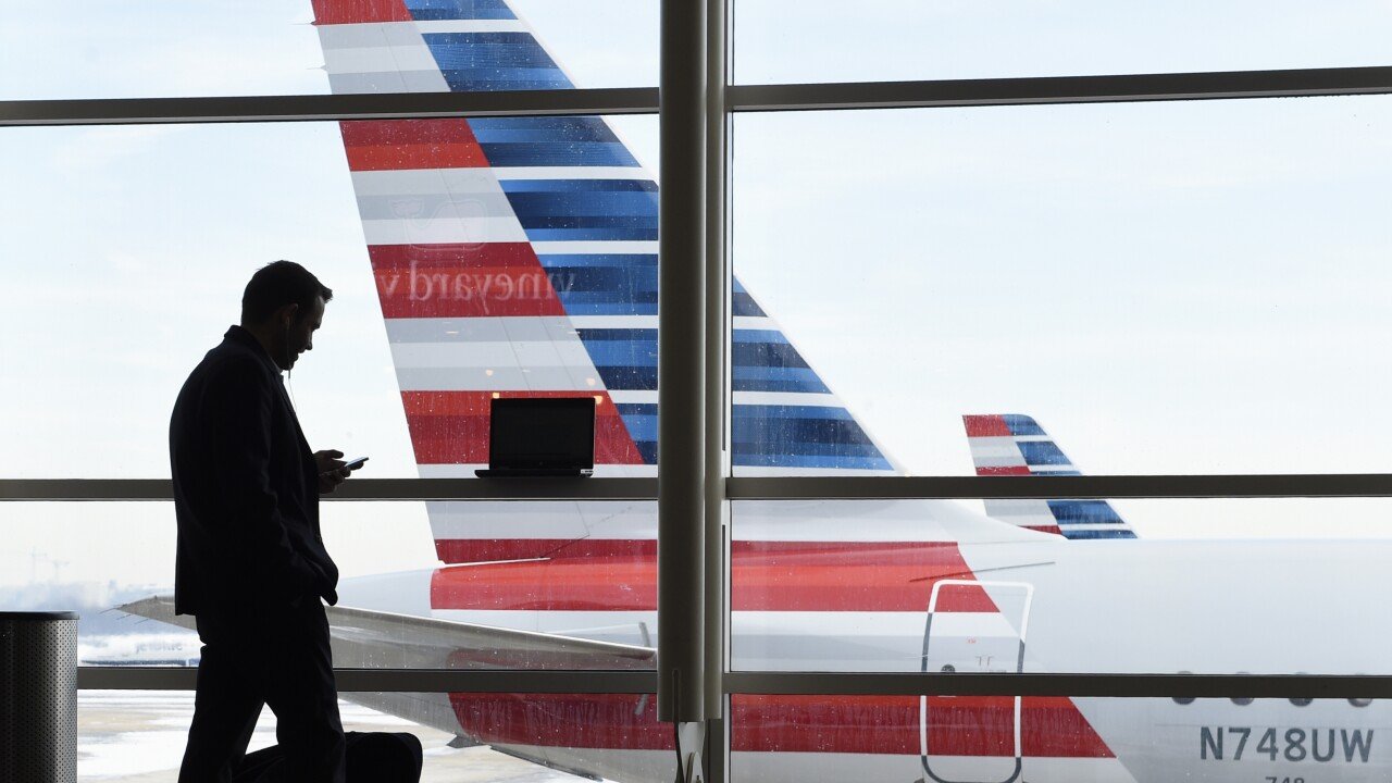 American Airlines grounds all US flights due to 'technical issue'