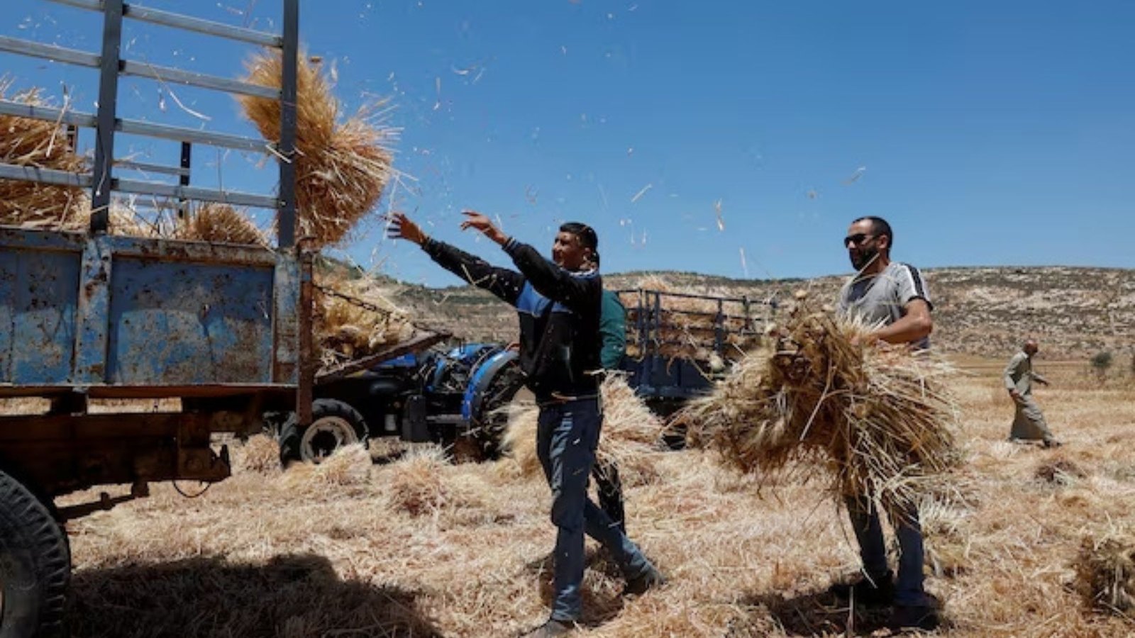 Israel announces new West Bank settlements despite sanctions threat