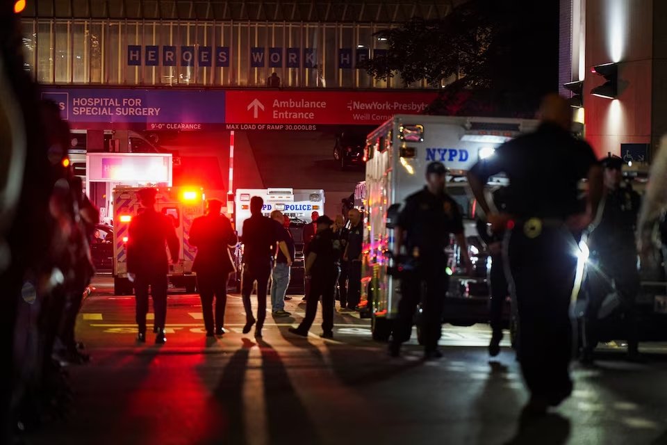 Shooting at Manhattan skyscraper leaves 5 dead, including gunman