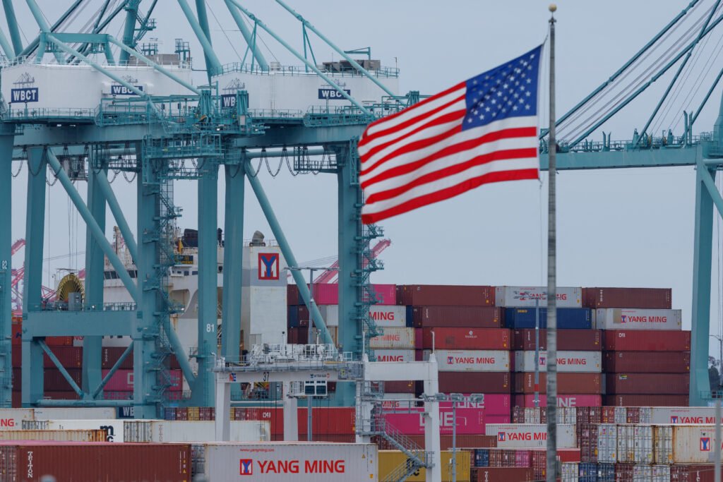 Trump targets more nations with heavy tariffs, triggering market declines