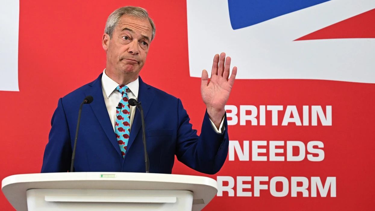 UK's Farage unveils shocking plan for 'mass deportation' of asylum seekers