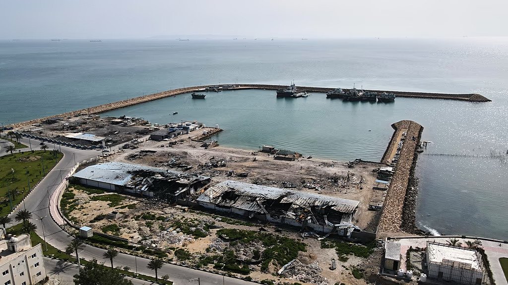 Iran reopens Strait of Hormuz, but threatens to close it again as the US maintains its blockade