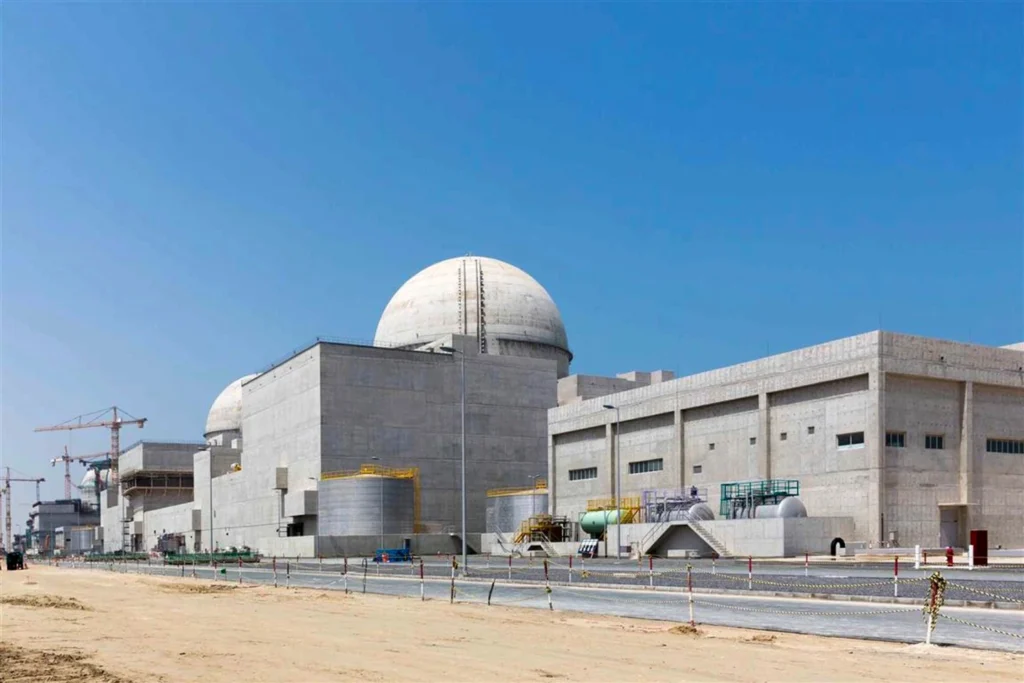A drone strike near the United Arab Emirates’ only nuclear power facility has sharply increased tensions across the Middle East, fueling concerns that the fragile ceasefire between Iran, Israel, and the United States may be nearing collapse. The attack, which caused a fire near the Barakah nuclear power plant on Sunday, did not result in casualties or any radioactive leak, according to Emirati officials. However, the incident has intensified fears that the region could once again move toward a broader military confrontation.