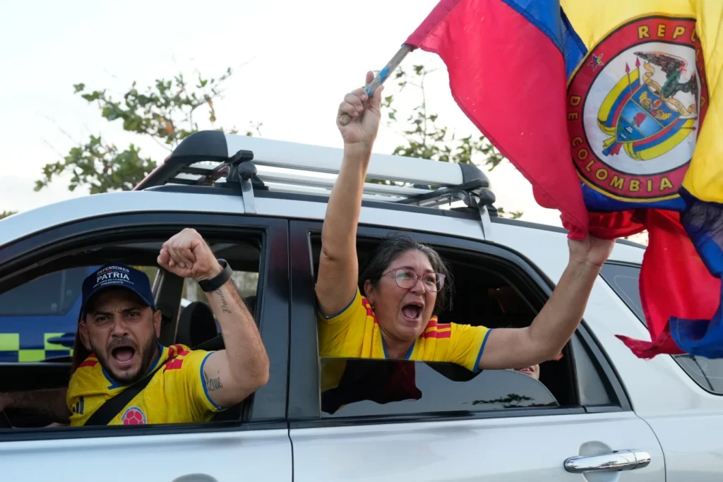 Pro-Trump candidate pulls ahead in Colombia presidential vote as ruling party sows doubt in results